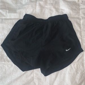 Nike Tempo
Women's Brief-Lined Running Shorts
